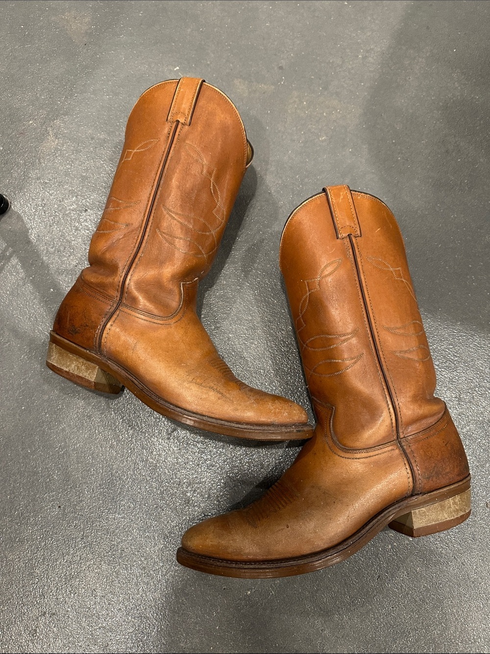 Justin Boots Men's Western Cowboy Boots - Brown